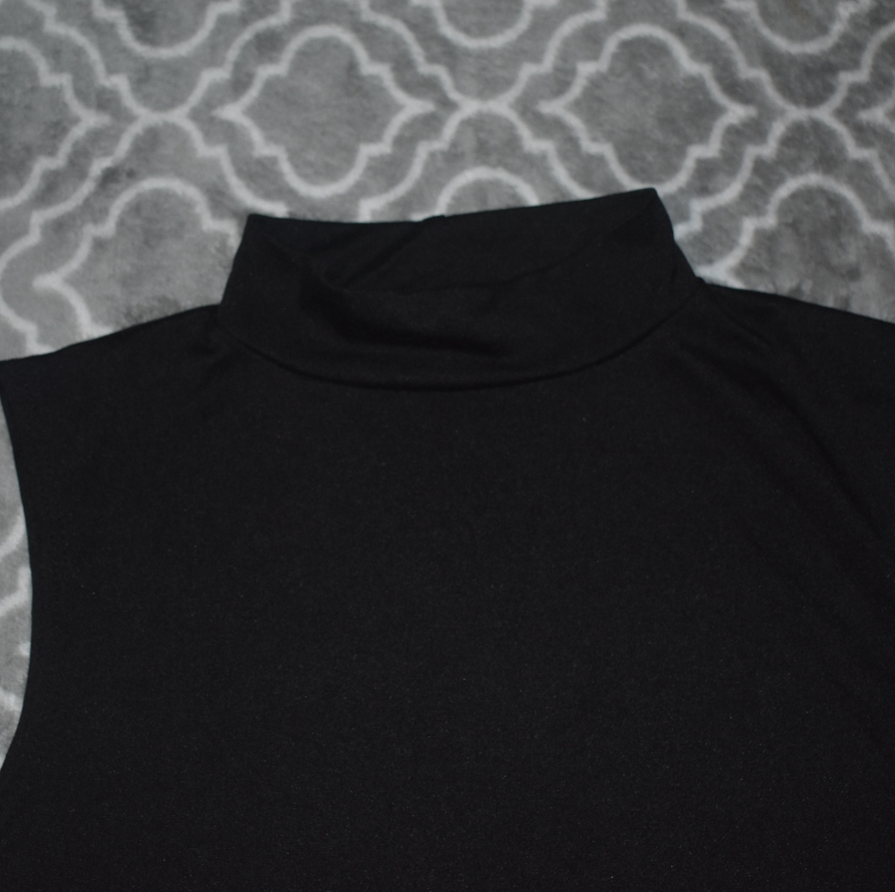 Brit & Bri high neck tanktop